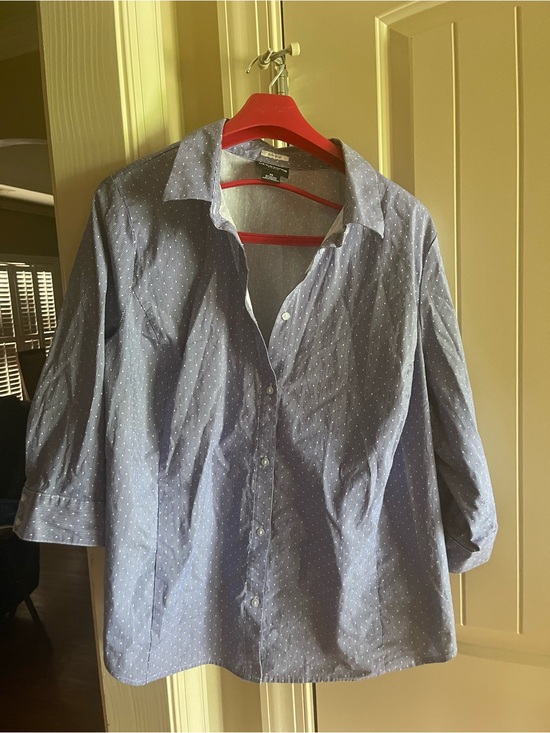 Liz Claiborne Tops - Liz Claiborne Light Blue Dot-Pattern Men’s Button-Down Shirt